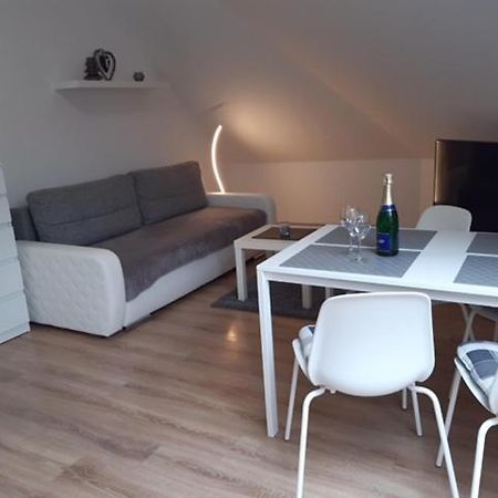 Apartman Kamenice Kamenice nad Lipou Exterior foto